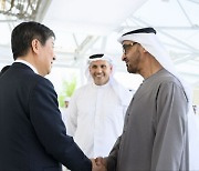 김대기 실장, UAE 대통령에 尹 친서 전달 "특별 전략적 동반자"