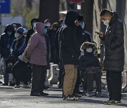 감염자 급증한 중국 “무증상자 파악 못해”…일일 통계 발표 중단
