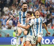 ‘라스트 댄스’ 메시 1골·1도움…아르헨, 크로아 꺾고 ‘결승행’