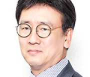 18년간 민간 전문가가 이끄는 NHK  정치에 리더십이 흔들리는 KBS