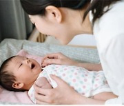 [우애리의 ‘마음아 안녕’㉙] 아기의 탄생, 아기와의 상호작용이 중요한 이유
