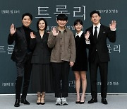 ‘트롤리’ 김문교 감독 “드라마 인물의 편이 되어보고 싶었다”