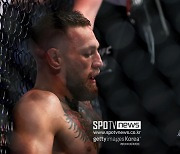 코너 맥그리거 8년 만에 UFC 랭킹에서 '아웃'