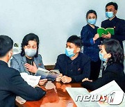 "장군님과의 추억"…김정일 추모하는 북한 감나무중대 옛 지휘관