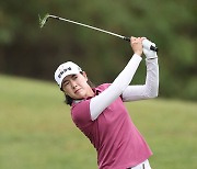 '이글 마무리' 이정민, 6타 줄인 2R서 공동 2위로 '우승 경쟁' [KLPGA]