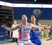 외로웠던 배혜윤, ‘득점 1위’ 지우기 성공한 우리은행