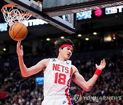 와타나베 역전 3점포…NBA 브루클린, 토론토 3점 차 제압