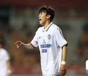 [단독]충남아산 이재성, 3년 만에 1부 복귀…수원FC 김도균 감독 품으로