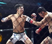 이정현, ROAD FC 062 페더급 승리 [포토]