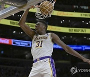 [NBA] ‘브라이언트 위닝 덩크슛’ AD 빠진 LAL, 접전 끝에 워싱턴 제압