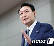 [기자수첩] 尹 쏘아올린 文케어 논란…정쟁이 된 건보 정책