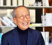 윤여준, "김경수 사면? 권력의 잔머리... 나라도 안 받아"