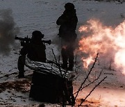 우크라군 참모본부 “러시아군, 140여 차례 공격 퍼부었다”