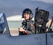 공군, 올해의 ‘탑건’에 F-15K 김유준 대위 선정