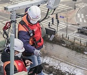 “사랑해” “고마워” 무섭게 쏟아질텐데...‘먹통’ 대비 나선 통신사