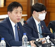 김주현 금융위원장 "손태승 회장 라임펀드 책임 명확"(종합)