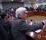 국민의힘 의원들 앞에서 발언하는 이태원 참사 유가족