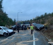 경남 도로결빙 사고 89건…늦은 오후까지 경남내륙 눈·비 '주의'(종합)