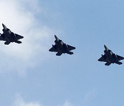 美 F-22 기상 악화로 복귀…22일 한미 연합공중훈련 취소