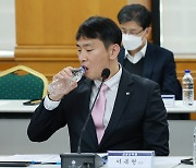 이복현 “용퇴 결단한 신한금융 조용병 존경, 우리금융 손태승 징계는 만장일치”···민간 금융권 인사 ‘가이드라인’?