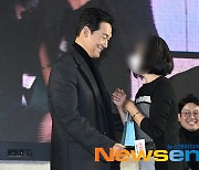 박성웅, 주지훈 고모에게 팬서비스중 [포토엔HD]