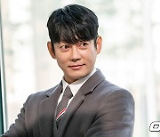 요식업 CEO & 가수 테이, '자영업자 고민 공감해요' [사진]