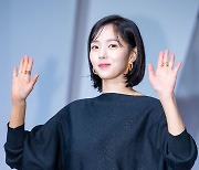 채수빈,'쑥스러워서 혀 빼꼼' [사진]