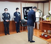 권영세, 탈북민 빈소 조문…"보호시스템 확실히 바꿀 것"