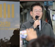 진중권 "3명이 자살하고 2명이 시도했다..李 조사 받으라"