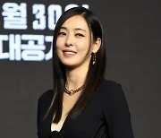 '아일랜드' 서예지 후임 이다희 "전작 액션에 상처받아..욕심 나 간절"