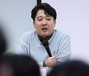 이준석, "당원들은 훈련된 유권자‥사람에 충성 않을것" 김장 연대는 "새우 두마리"