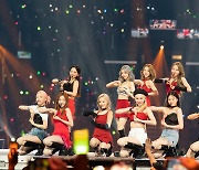 K-pop girl group Loona postpones comeback indefinitely