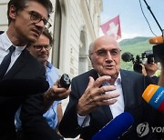 블라터 전 회장, FIFA 현 회장 비판…"축구를 지나치게 상품화"