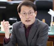 조희연, 尹의 ‘교육감 러닝메이트제’에 “직선제 개선, 시급과제 아냐” 반론