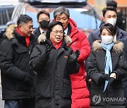 남대문 쪽방촌 찾은 김건희 여사