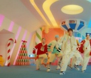 NCT DREAM, ‘캔디’ 퍼포먼스 뮤직비디오 공개…청량함에 빠지다