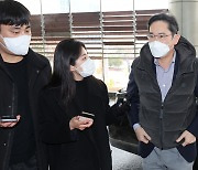 Samsung chief's puffer vest sells out in one day