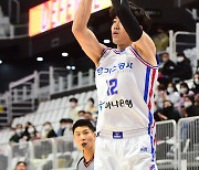 [MD포토] 정효근 '추격은 내가 막는다'