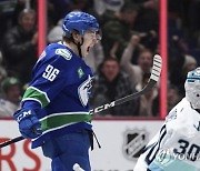 APTOPIX Kraken Canucks Hockey