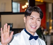 김수용·박경림 혼주 자처→김호중 깜짝 축가...'개그계 신사' 박수홍 장가가던 날(종합)