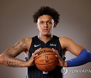 [NBA] 1순위 신인은 왜 지명 후 눈물 흘렸을까?