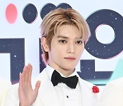 NCT127 태용, 몽환적인 인사 [포토엔HD]