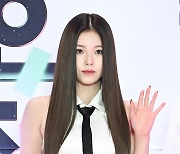 엔믹스 규진, 크리스마스 한파를 버티는 크롭톱 [포토엔HD]