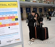 BRITAIN CHRISTMAS RAIL STRIKES