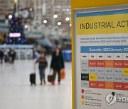 BRITAIN CHRISTMAS RAIL STRIKES