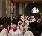 [포토]천주교 서울대교구, 주님 성탄 대축일 낮미사 거행