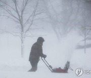 폭설·한파로 얼어붙은 미국…최소 17명 사망·수십만 정전