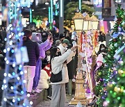 일본·대만 손님도 우르르…원도심 상권 3년 만에 함박웃음