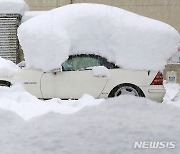 폭설 계속되는 日…낙설 사망 사고도 잇따라