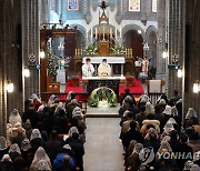 '성탄 미사 열리는 계산성당'